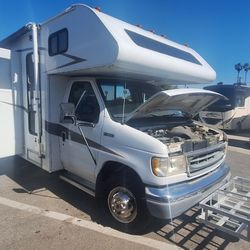 1997 Fleetwood Tioga 22 Class C  