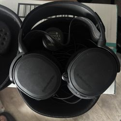 Attics 3 Wireless Headphones 