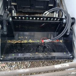 Dingo 4 in 1 Attachment 