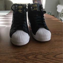 Women Adidas Sneakers 