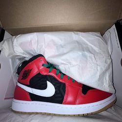 Jordan 1 Mid “Christmas” 
