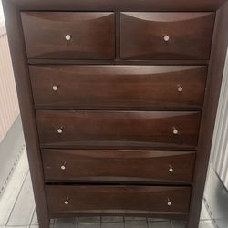  1 Set Of Wood Brown Dressers 