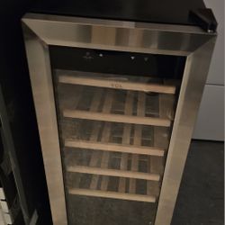 STAINLESS STEEL WINE COOLER......18 BOTTLES....$ 140