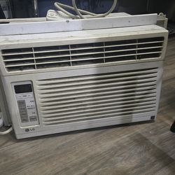 LG WINDOW AIR CONDITIONER