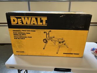 Dewalt  33 lbs. Heavy Duty Rolling Table Saw Stand with Quick-Connect Stand Brackets with 200lbs.