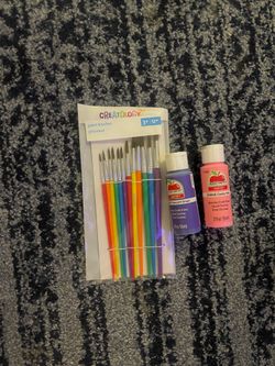 Paint brushes and paints set