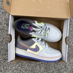 Nike Air Force 1 w/ Box Sz. 5Y