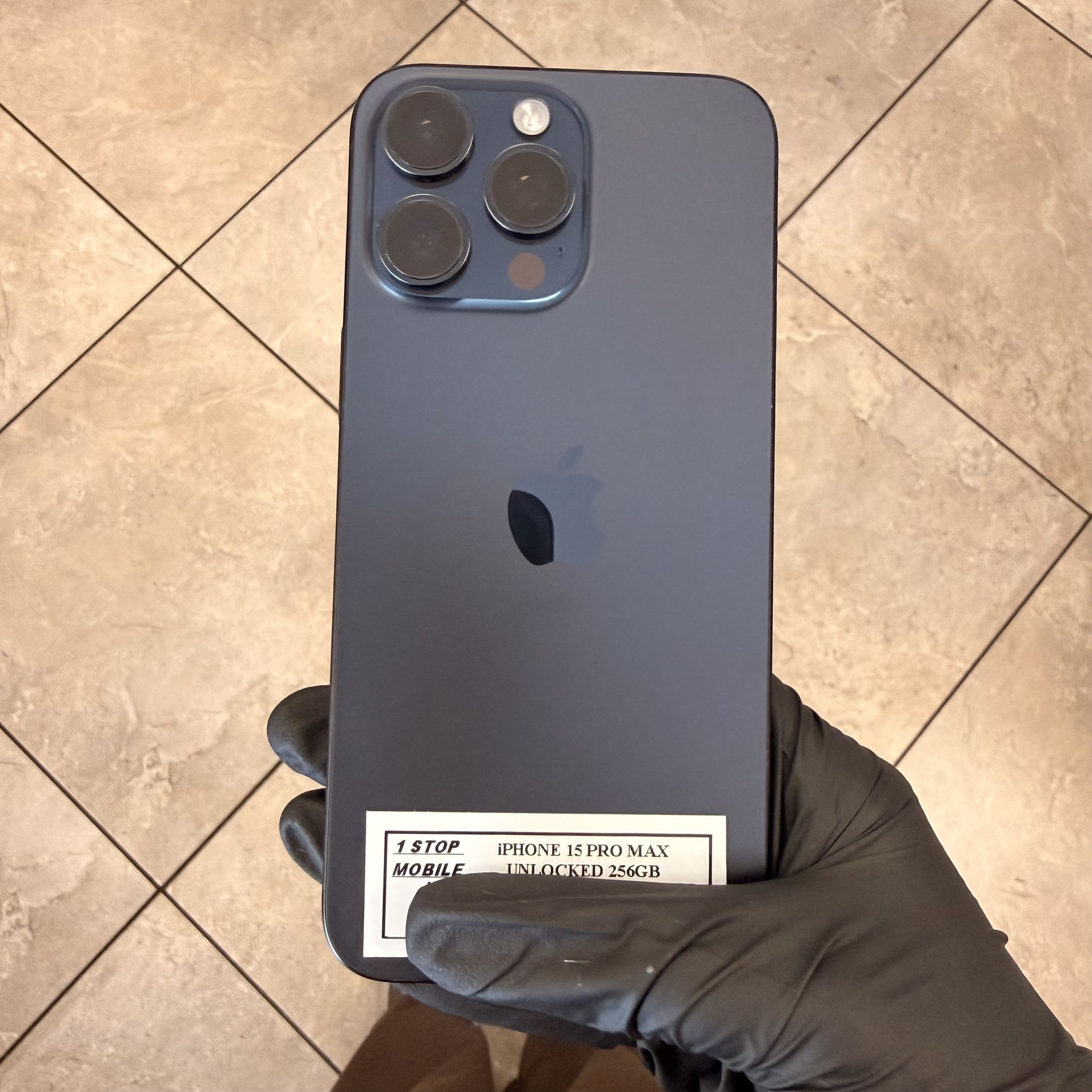 iPHONE 15 PRO MAX UNLOCKED 