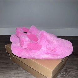 Nike Calm Mule SE Pink Faux Fur Slippers Women Size 6 Cozy Slip On Slides