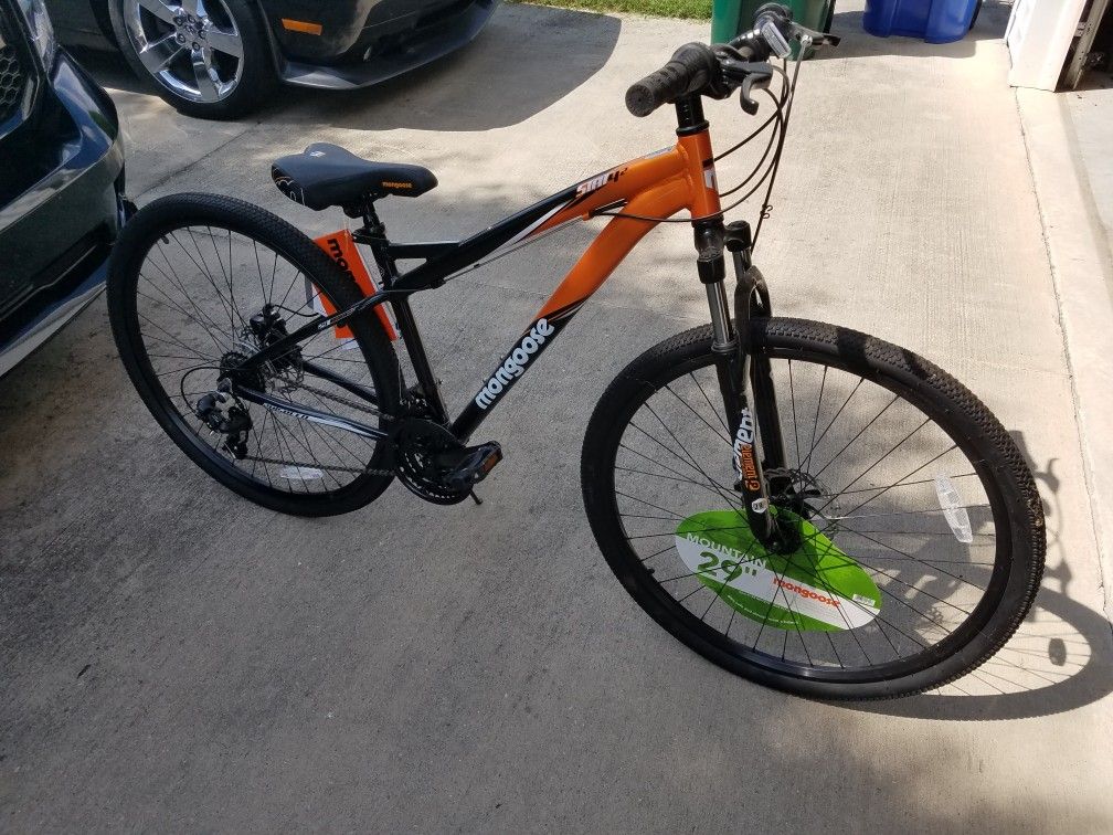 Mongoose Stat 4.2 29" 21spd mountain bike.