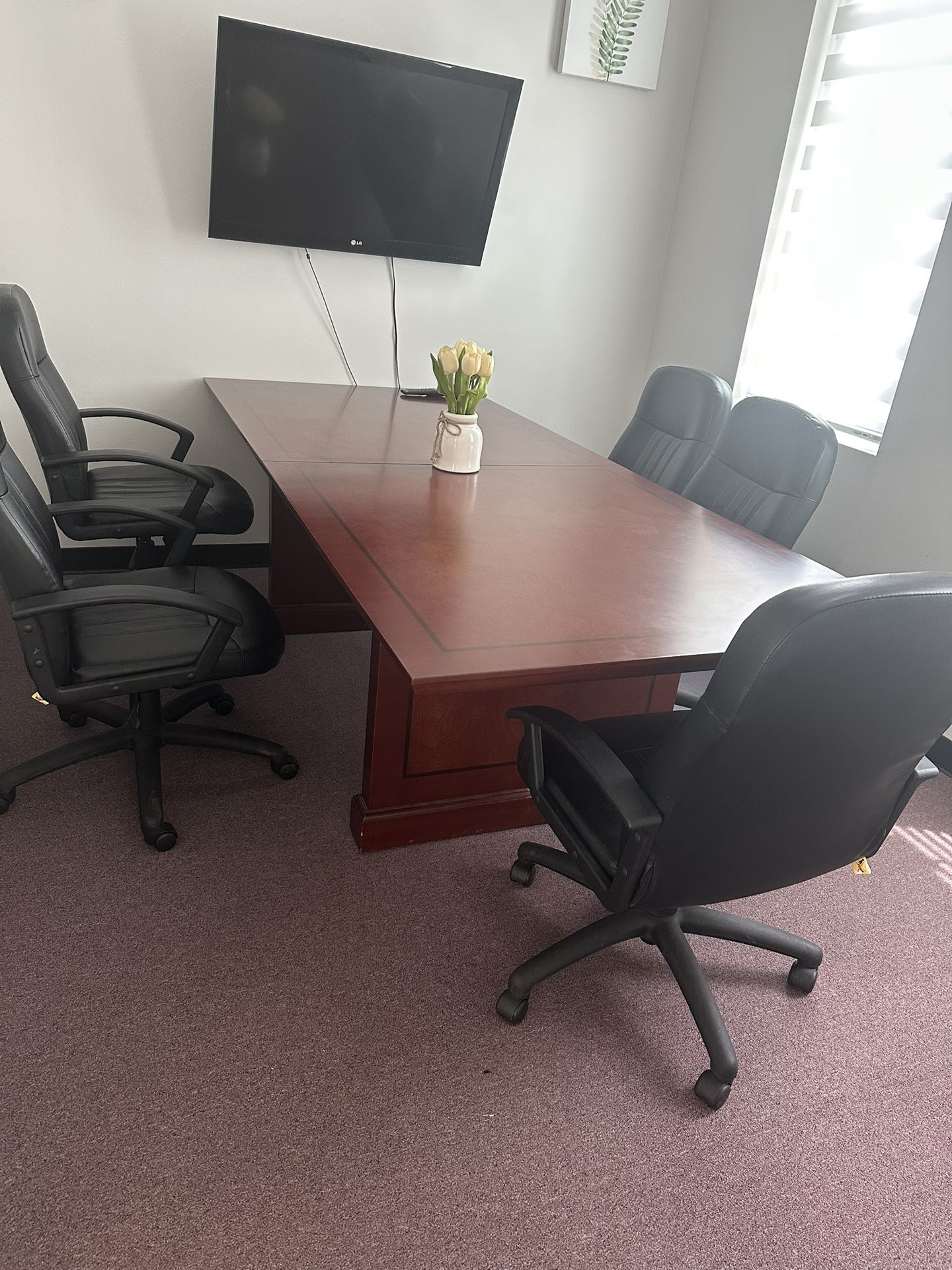 8-Foot Executive Conference Table with 5 Leather Office Chairs – Excellent Conditions