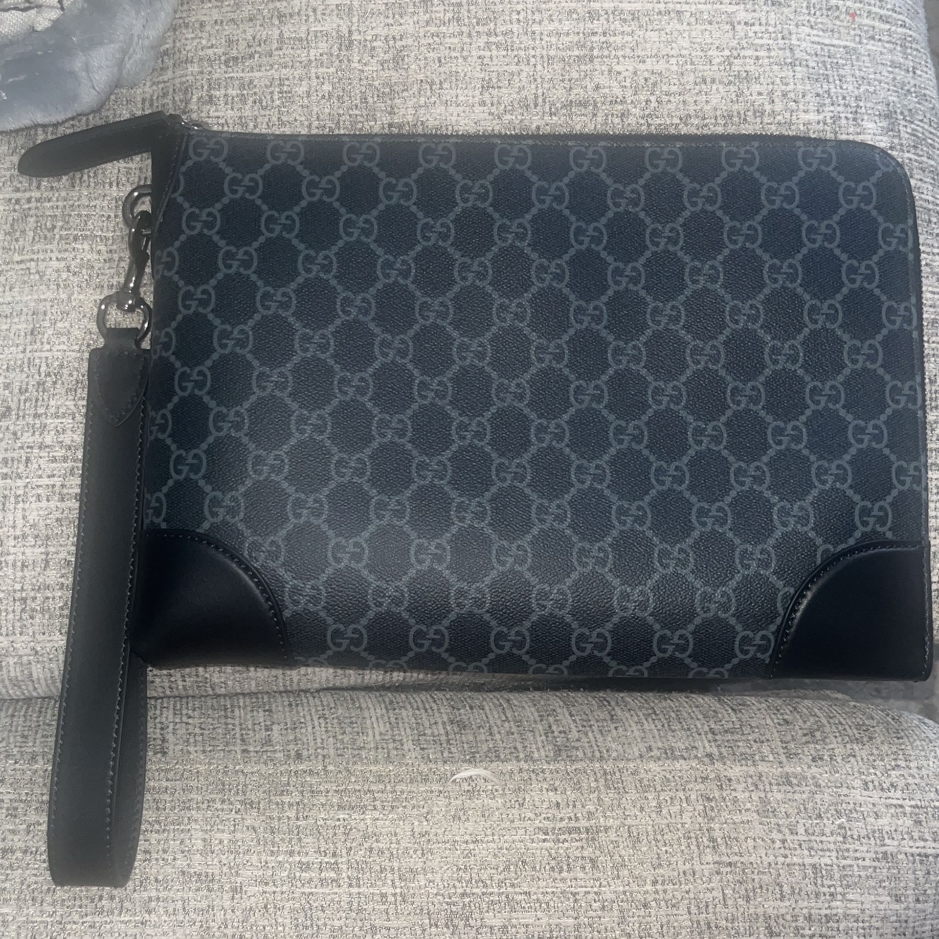 Gucci hand/money Bag