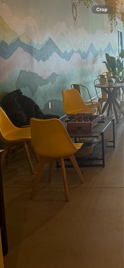 Coffee table ￼