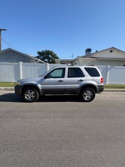 2005 Ford escape XLT sport
