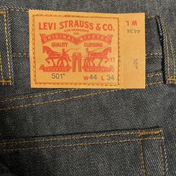 Brand New dark blue 501’s 44x34 (SEND OFFERS)