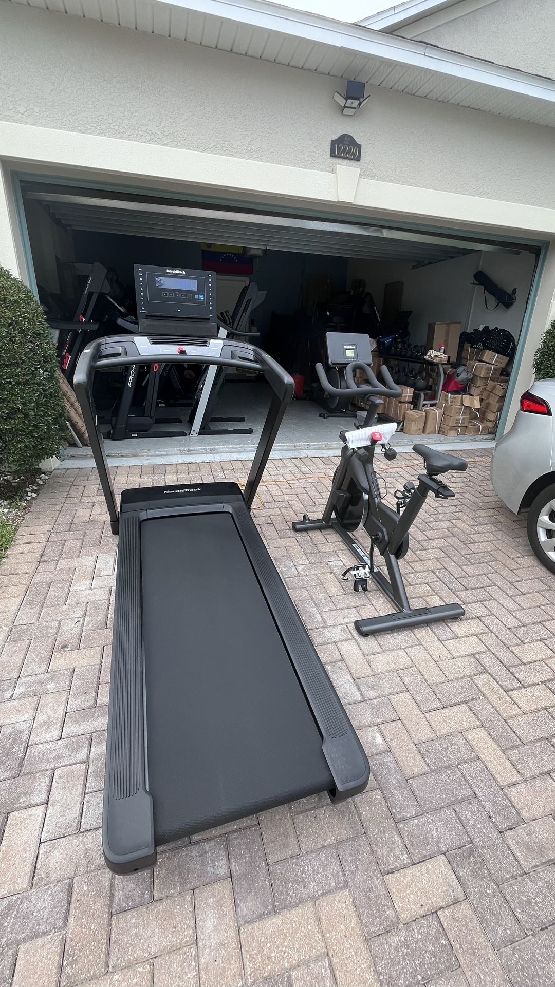Set Cardio Nordicktrack  Treadmill NORDICTRACK T8 Bike Serie 9 All Brand New  Assembled