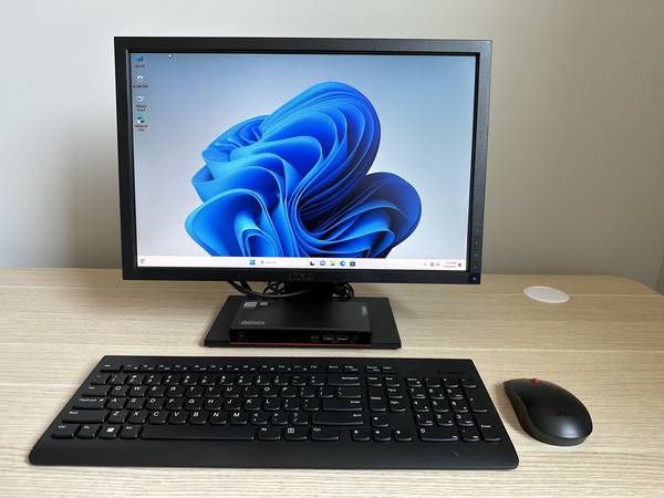 Excellent Condition - Lenovo ThinkCentre M90n with Del E1910 Monitor