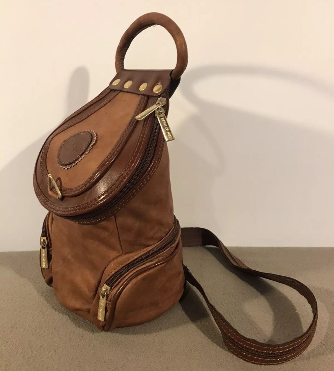 Vintage Borgo Giovanni Mini Leather Backpack Design Of Italy  display picture 1