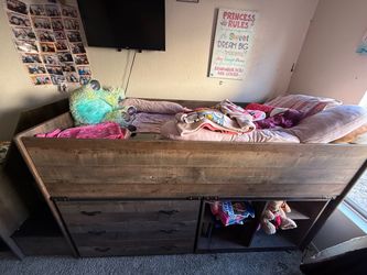 Kids twin bed
