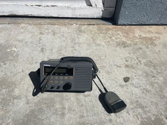 Raytheon Raymarine RAY201 VHF Marine Radio
