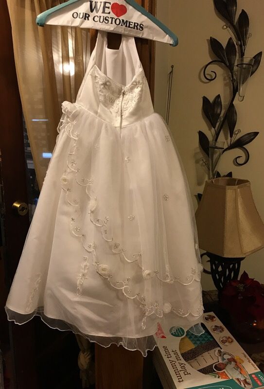 White dress size 4 for any occasion