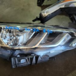 2020 2021 2022 Nissan Sentra  Right Headlight Part 