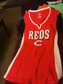 Reds t shirt