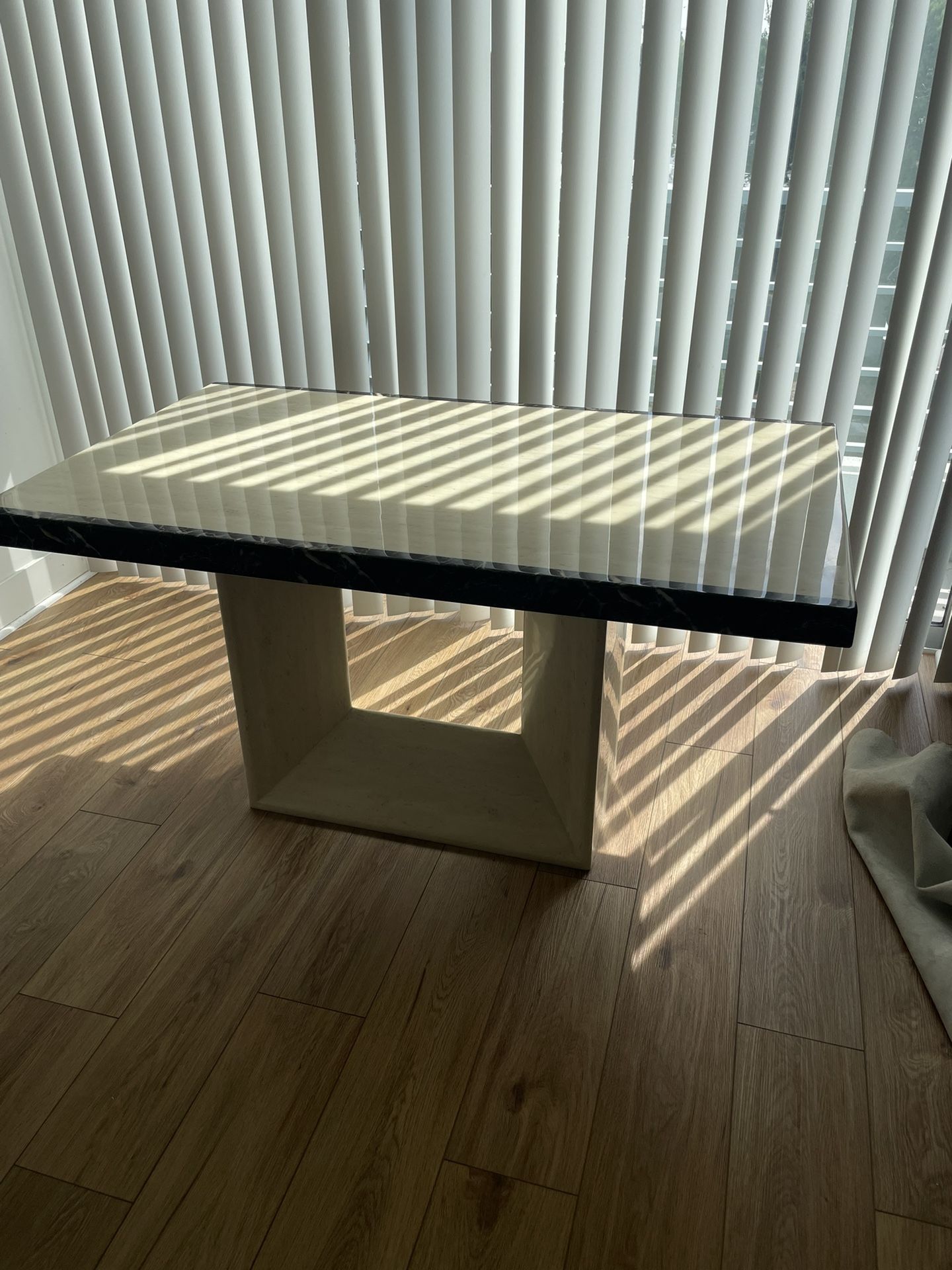 Beautiful Vintage Post Modern Table for Sale in Los Angeles, CA - OfferUp
