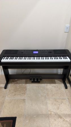 Piano Yamaha Dgx 660