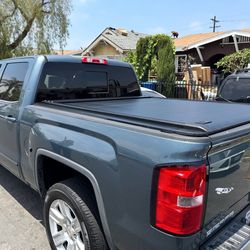 Tapa Dura Retractible 5.8ft Retractable Hard Bed Cover For Chevy Silverado / GMC Sierra.