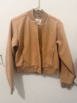 New Hollister Women’s  S Beige Soft Knit Snap Button Short Long Sleeve Jacket