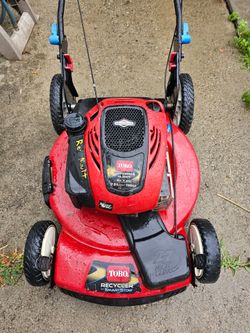 Toro Self-propelled Lawnmower  (No Bag)