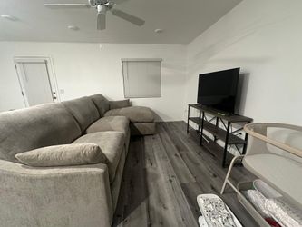 SECTIONAL COUCH - RECLINING LIVING SPACES KENNEDY MOCHA