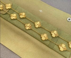 Two necklaces, 10 flowers necklace, clover necklace, stainless steel