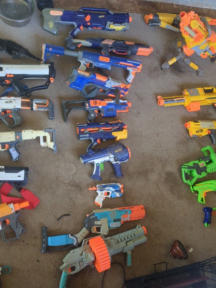 Nerf Guns And Clips