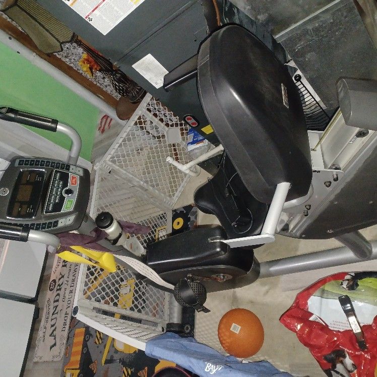 FREE 3.0 SCHELLERS EXERCISE BIKE. PORCH PICK UP..