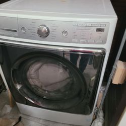 400 Washer And 400 Dryer
