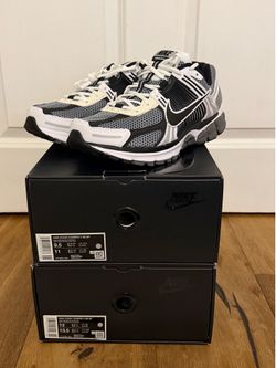 NIKE ZOOM VOMERO 5 SE SP