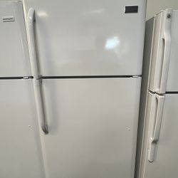 Refrigerator Frigidaire 30”