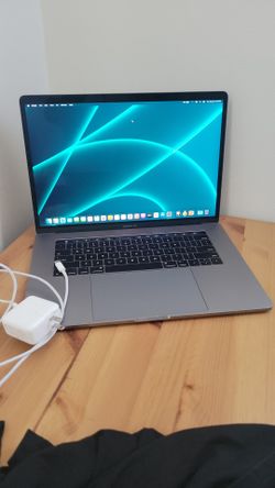 Apple MacBook Pro Space Gray 15-inch 2017 16 GB ram 1 TB hardrive with charger