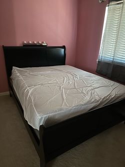 Queen size bed frame and mattress