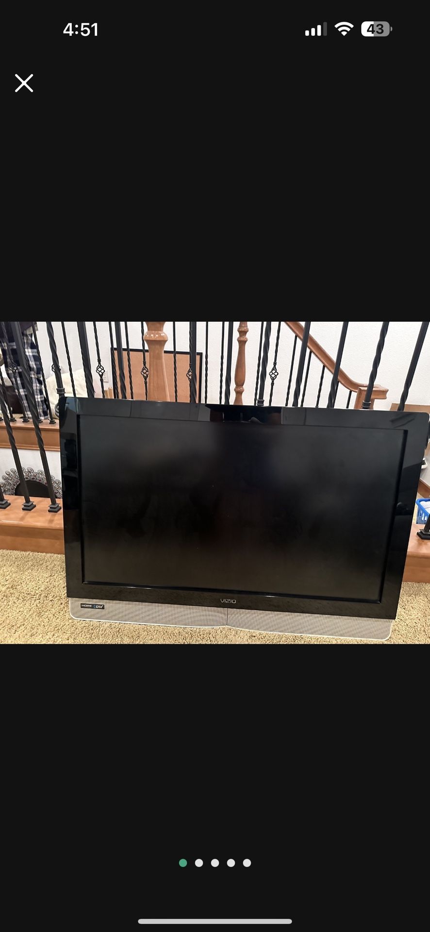 Viziio TV With Mount