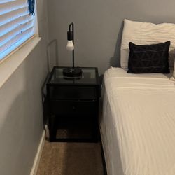 2 Nightstands Glass Top Black 