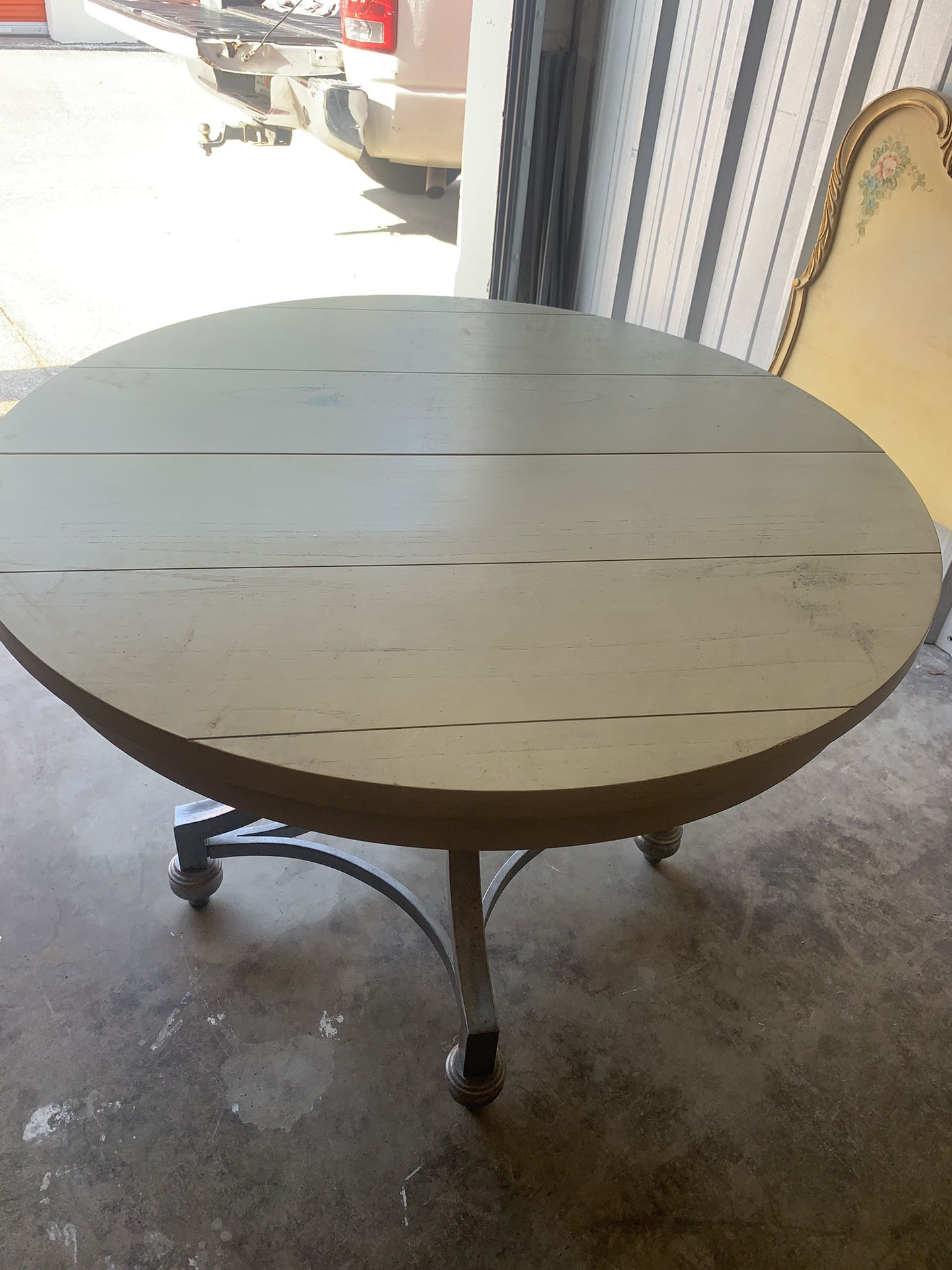 Dining Room Table With Lever Included