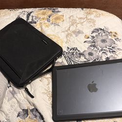MacBook Air and Samsung galaxy fold 6 both