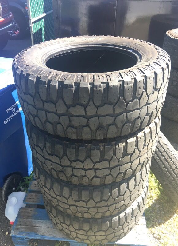 35 12.50 r20 mud claw radial mt se t of 4