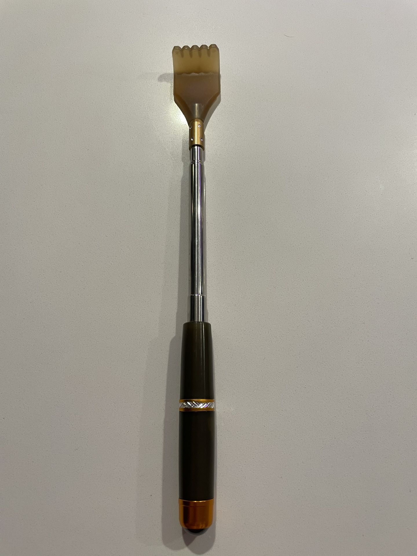 Retractable Back scratcher - Never Used 