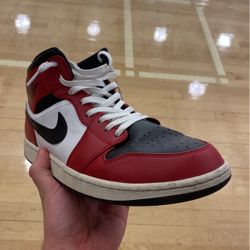 Jordan 1 Mids
