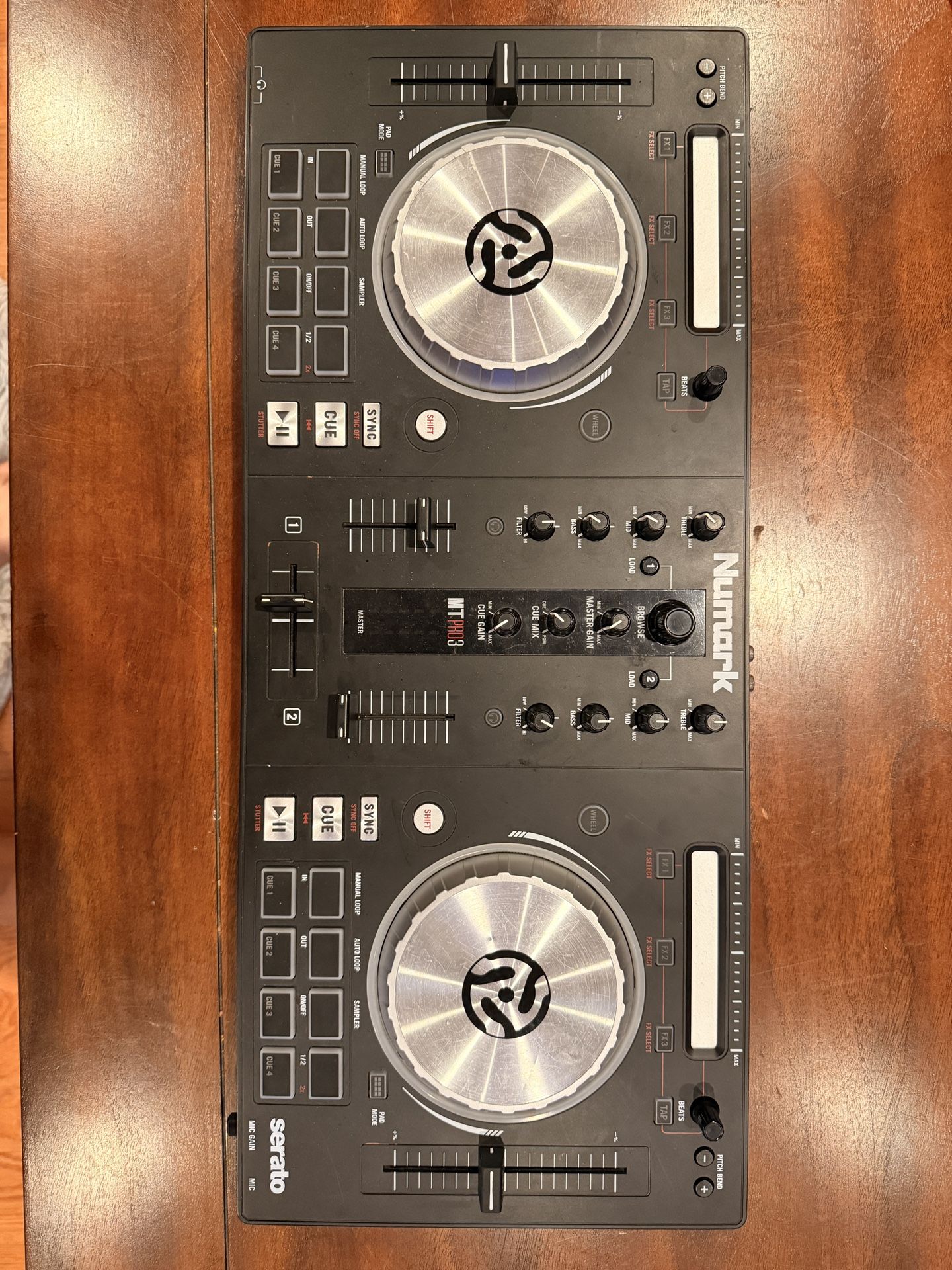Numark Mixtrack Pro III DJ Controller