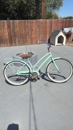 Schwinn cruising bike